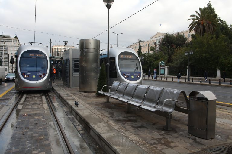 Ξεκινούν και πάλι τα δρομολόγια του Τραμ προς και από το Σύνταγμα