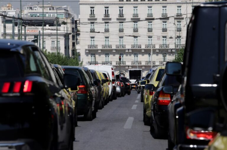 Αυξημένη κυκλοφορία πρώτη μέρα lockdown