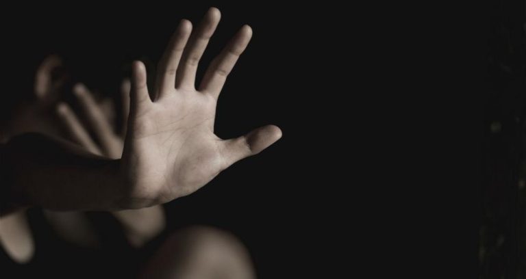 Η ποινική διαμεσολάβηση στην ενδοοικογενειακή βία- Γράφει η Σ. Τσιπτσέ