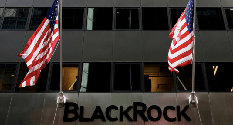 BlackRock: Πως ο αμερικανικός γίγαντας ενισχύει τη θέση του στη ναυτιλία