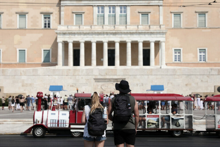 Στα 81,5% η μέση πληρότητα των ξενοδοχείων της Αθήνας τον Αύγουστο