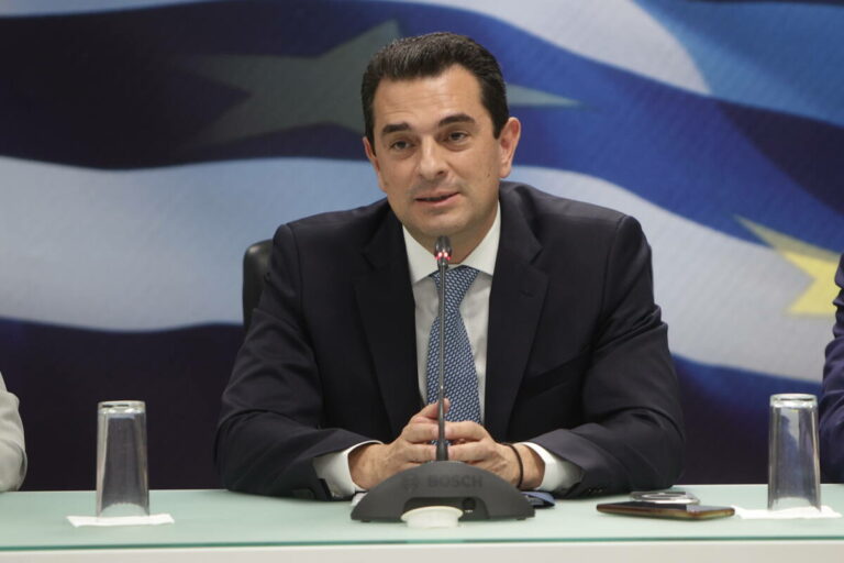 Κ. Σκρέκας: Σε πλήρη εξέλιξη ο έλεγχος σε 5.000 κωδικούς προϊόντων για την τήρηση του νόμου ως προς το πλαφόν