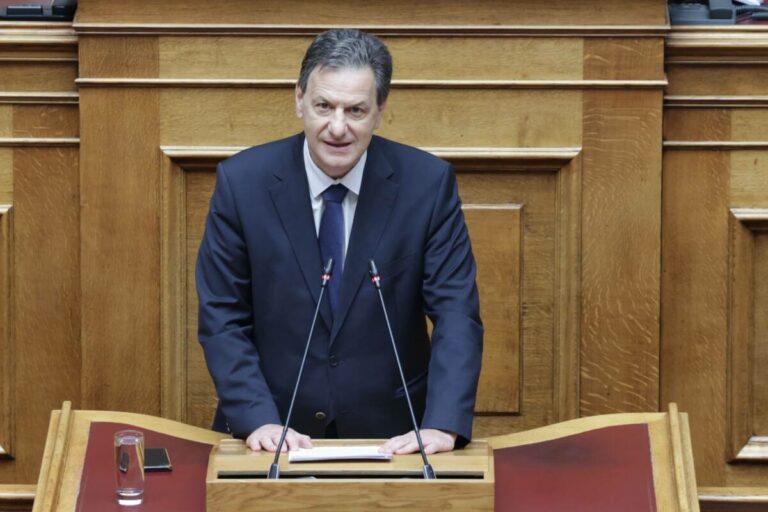 ΑΠΕ: Αντισταθμιστικά και “φρένο” στις “υπερβολές” το “αντίδοτο” στη “δαιμονοποίηση” της “πράσινης ενέργειας