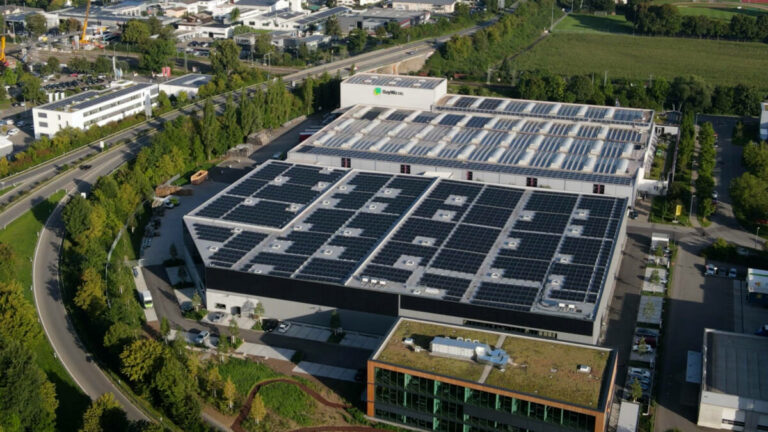 BayWa r.e. Solar Trade: «Πρασινίζει» τα κεντρικά γραφεία της
