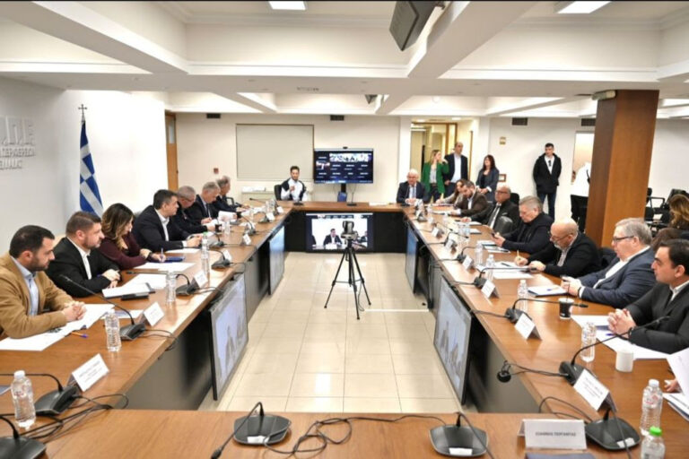 ΕΝΠΕ: Σε πέντε άξονες το Εθνικο Σχέδιο Δράσης για το Δημογραφικό