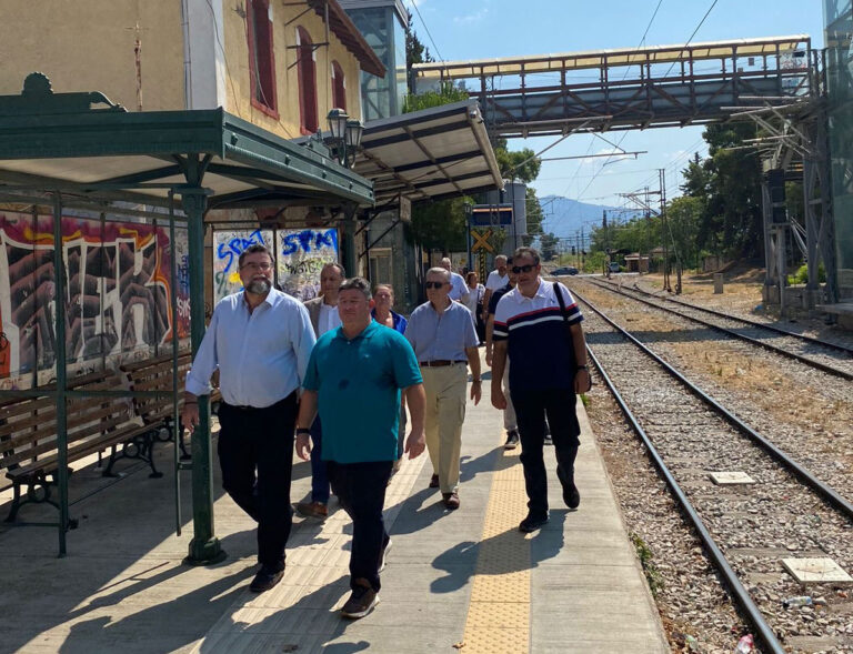 Αυτοψία του υφυπουργού  Υποδομών και Μεταφορών Βασίλη Οικονόμου στους σταθμούς Αθηνών και Αχαρνών του ΟΣΕ
