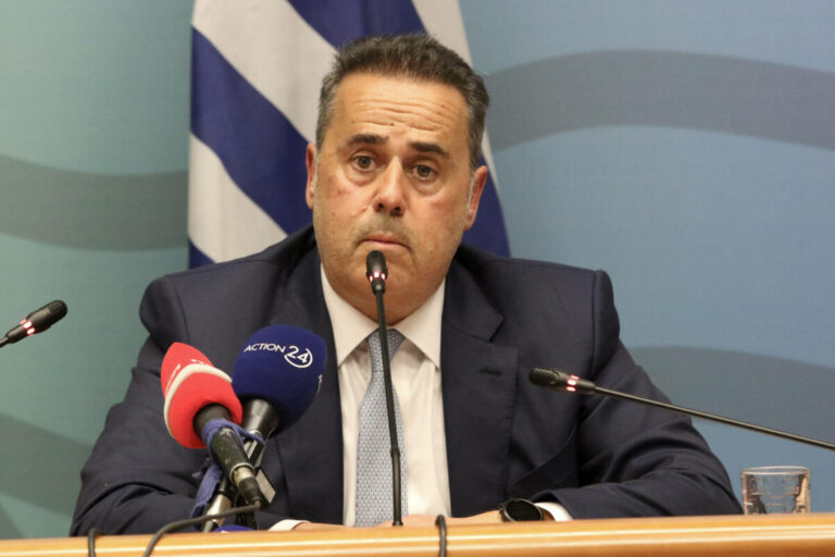 Παπασταύρου σε Ευρωπαίο Επίτροπο: Ρεαλισμός στους στόχους πράσινης μετάβασης