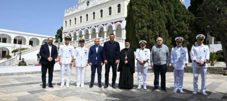 Βασίλης Κικίλιας: «Δημοπρατείται έργο (master plan) 2,5 εκατομμυρίων ευρώ για την αναβάθμιση του κεντρικού λιμένα της Τήνου»