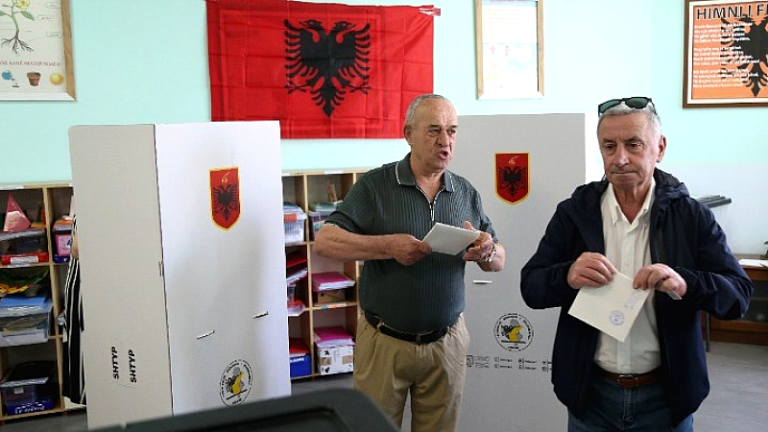 Έκλεισαν οι κάλπες στην Αλβανία-  τα αποτελέσματα θα ανακοινωθούν την Τρίτη